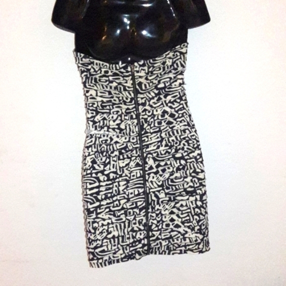 UO SILENCE + NOISE Strapless Mini Dress, L - Picture 7 of 8